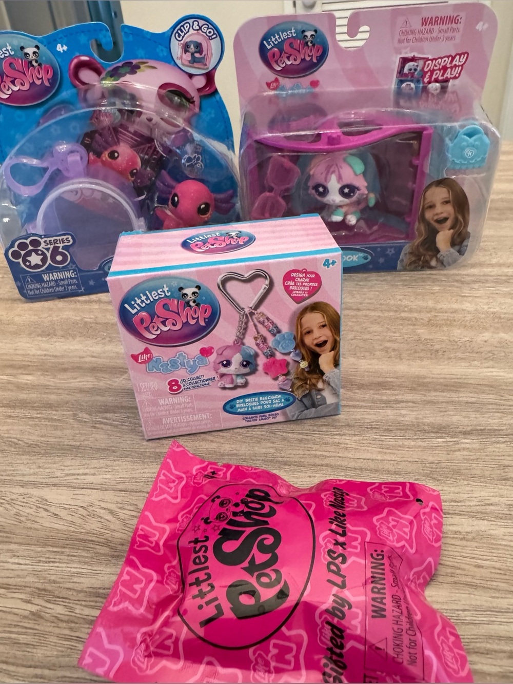 Littlest Pet Shop Pink and Blue Mini Pets & Accessories Pack